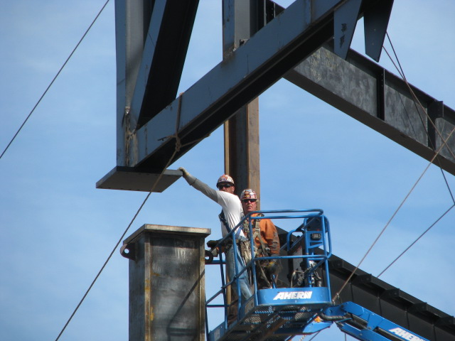 BYU-Idaho Center king truss placement on column